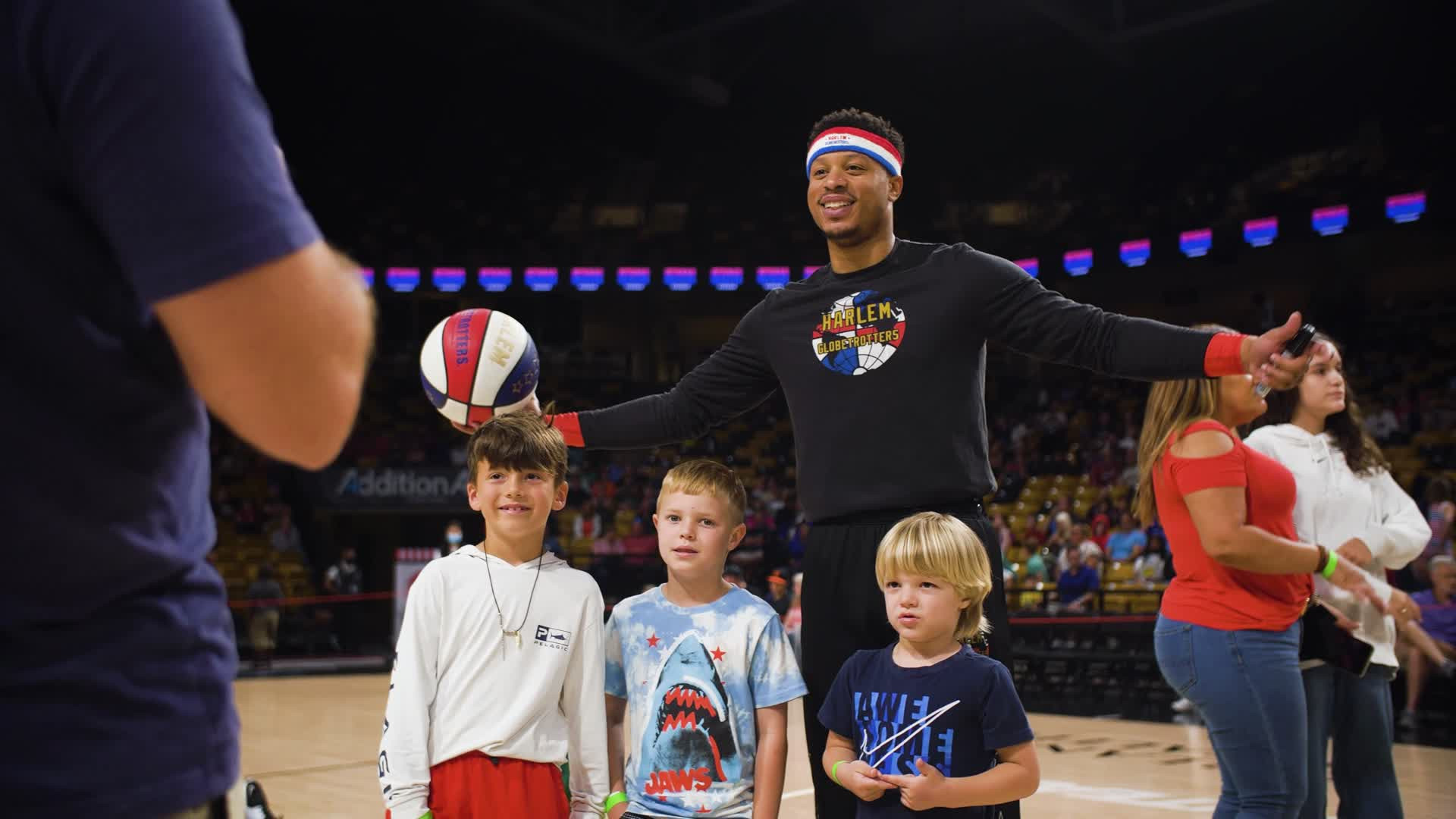 CELEBRITY COURT PASS