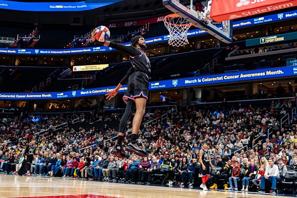 Witness INSANE Trickshots In the Pre-Game